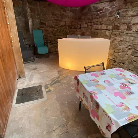 Le Clara 2